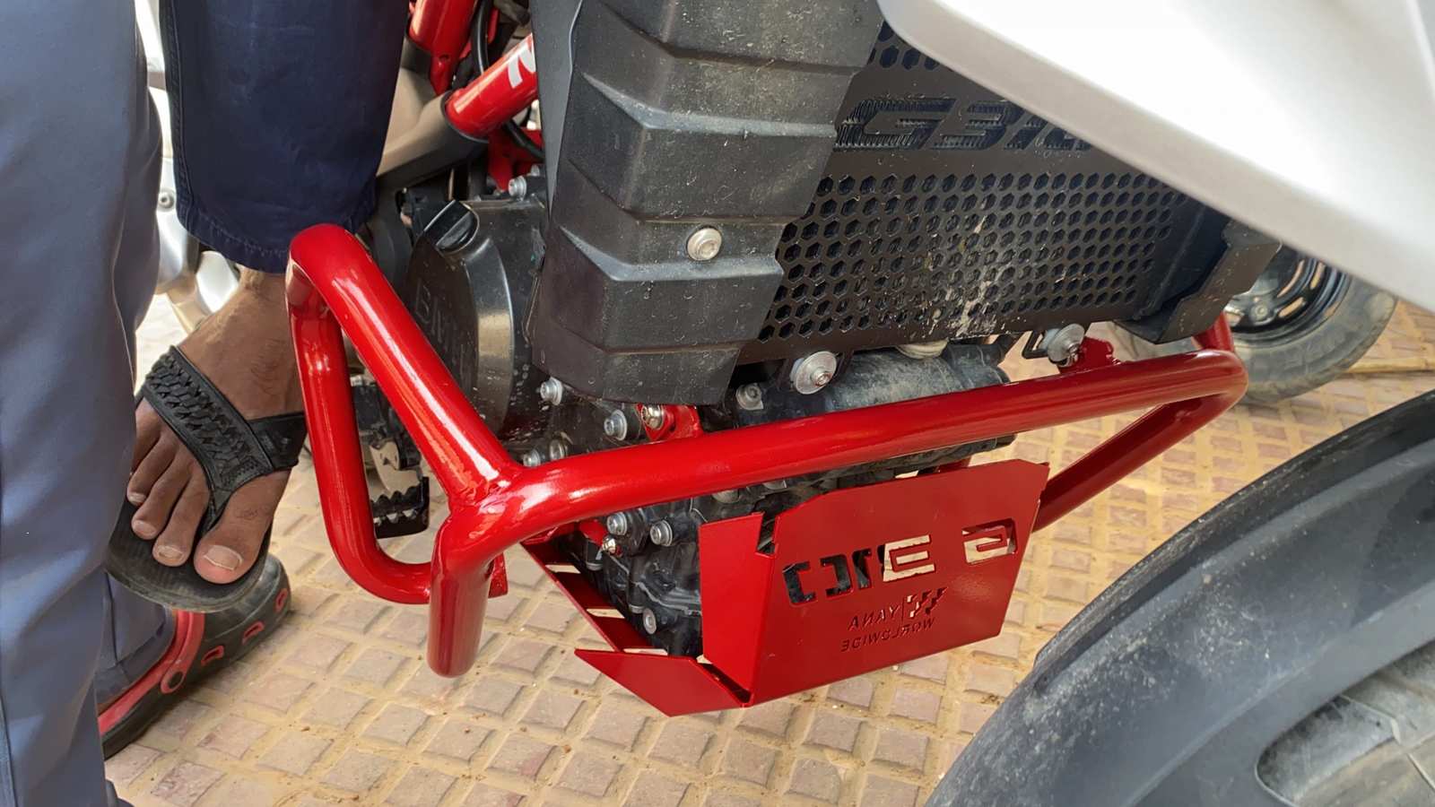 Second image of RED LOWER CRASH GUARD WITH BASEPLATE RED FOR 310 GS & 310 R