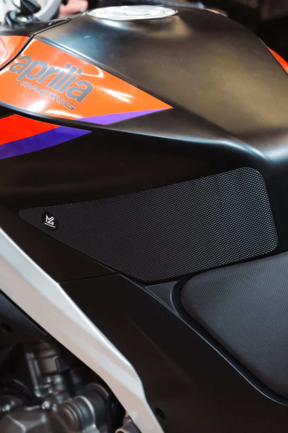 Second image of Aprilia RS 457 MAXGRIP TRACTION PAD