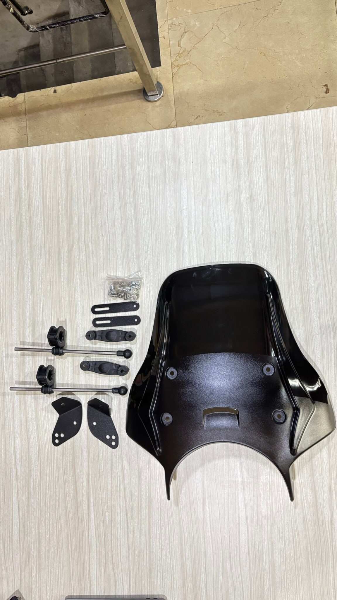 Second image of FLEXO PREMIUM WINDSHIELD(BLACK/TRANSPARENT)