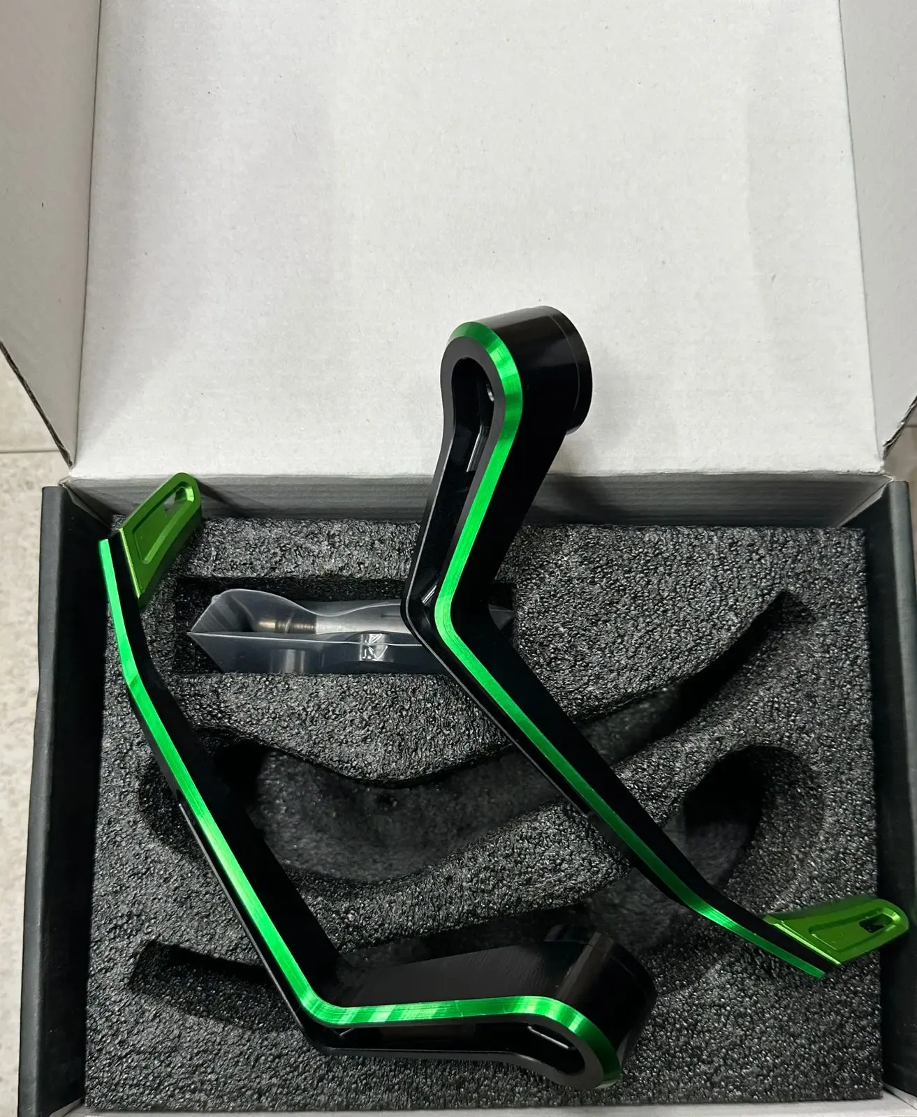 Lever protector Fauvism Bravo dual colour